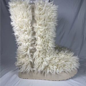 UGG - Fluff Momma Sugar Boot